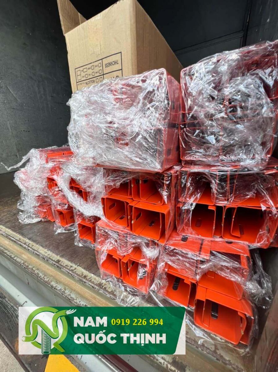 khay cap dien cable tray dot lo mau cam 50x50 day 1.0 mm