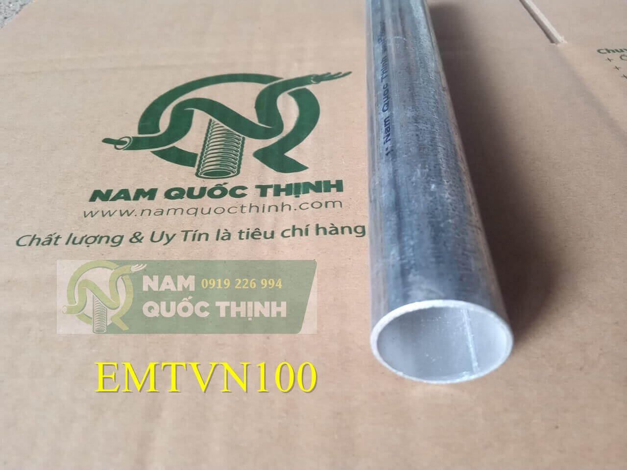 ống thép luồn dây điện trơn emt d32