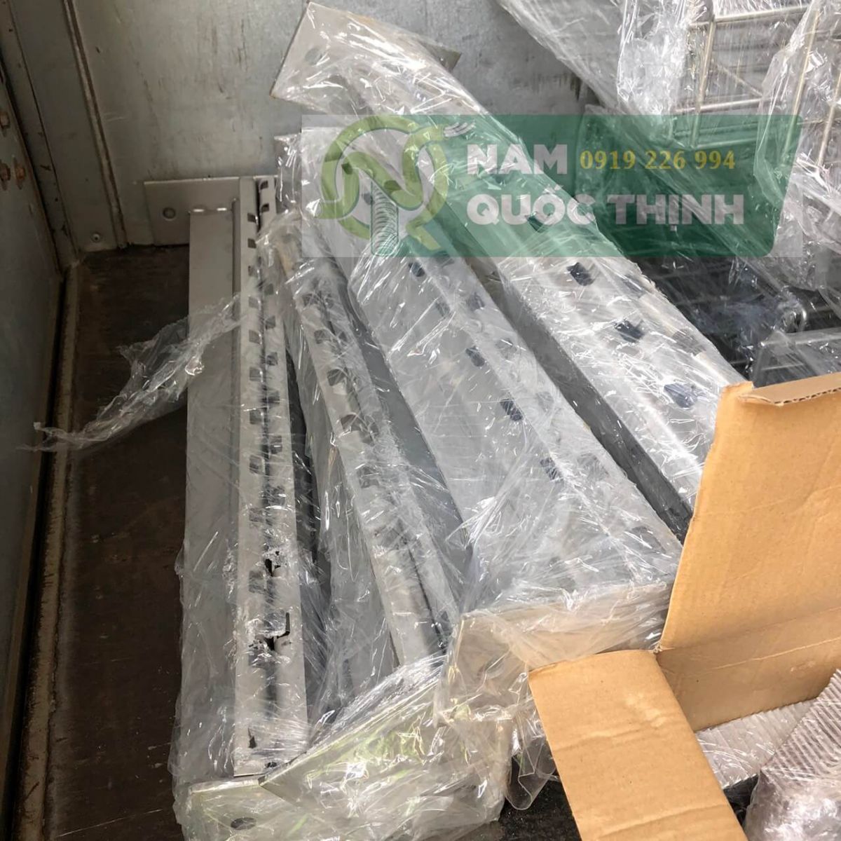 Tay đỡ máng cáp dạng lưới inox