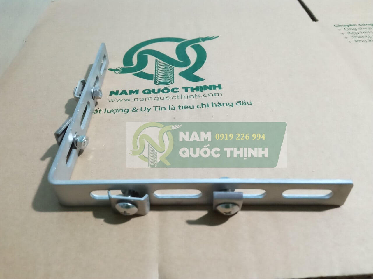 thanh gia cố gốc máng cáp dạng lưới inox 