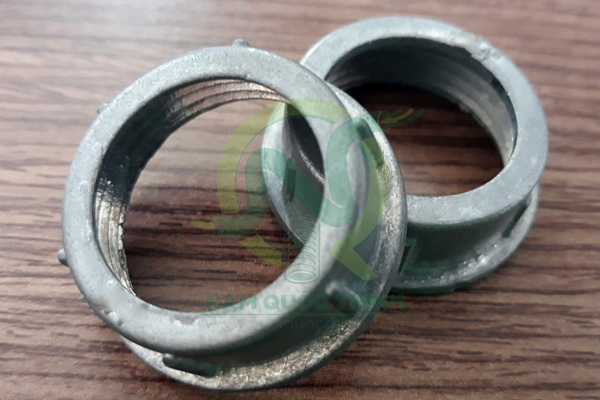 Đai nối nhôm kết nối ống thép luồn dây điện ren IMC 49 mm